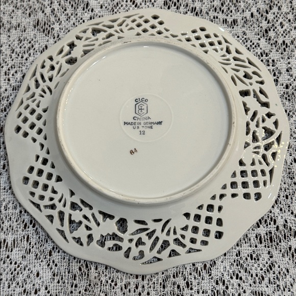 Cico China US Zone Germany China US Zone Plate w/Pierced Lattice Rim Couple - Picture 4 of 7